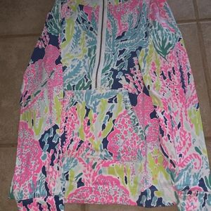 Lilly Pulitzer POPover With Pouch In Front, Deco Zipper Sz M, $39.EUC